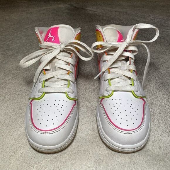 Nike Jordan 1 Women's Sneakers White Neon Pink Mid Edge Glow Size 5.5 Y 7 Womens - Picture 3 of 10